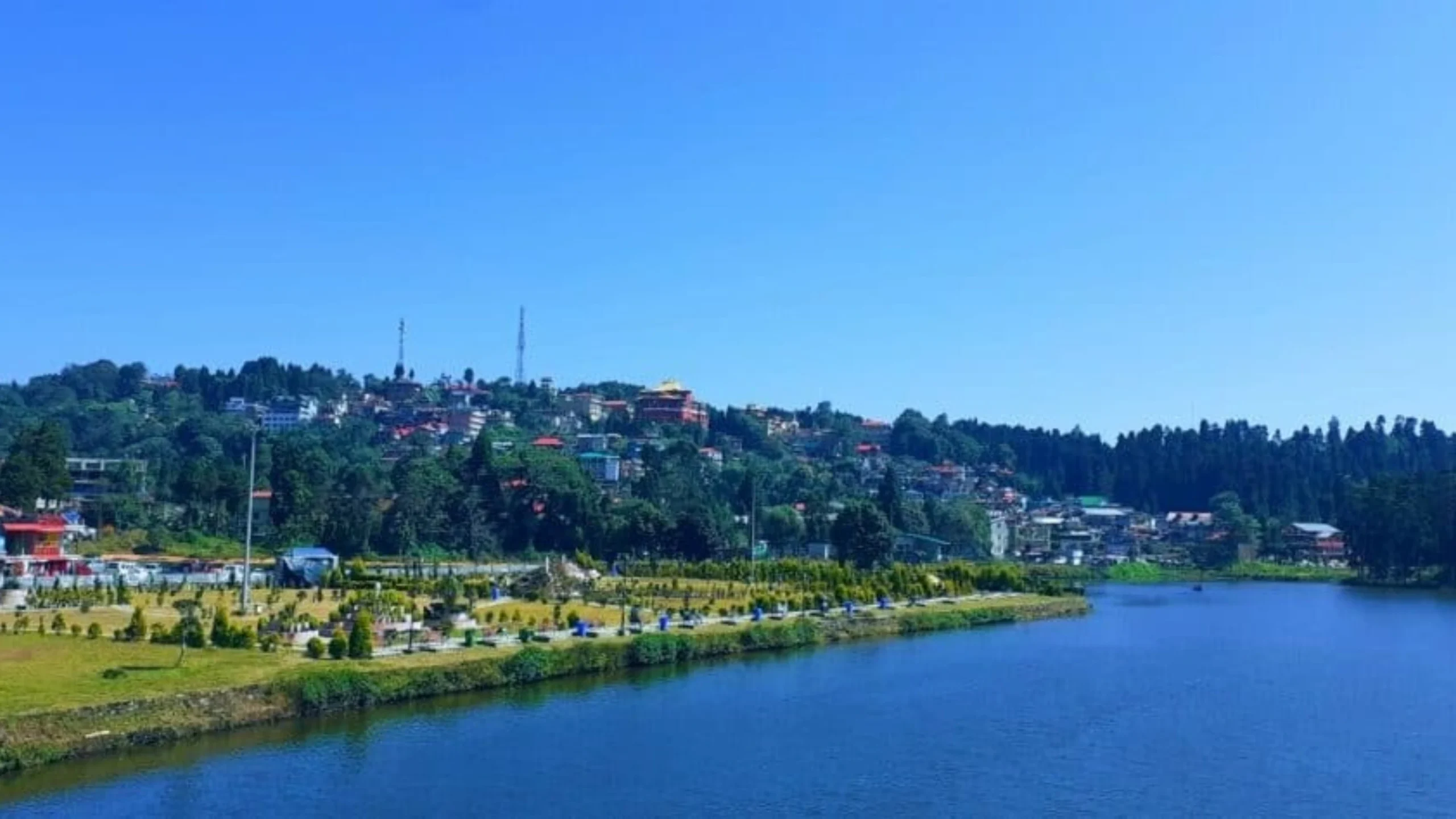 Exploring the Tranquil Lakes of Darjeeling: A Journey Into Serenity